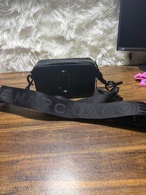 Marc Jacobs Black Logo Strap Compact Crossbody Camera Bag